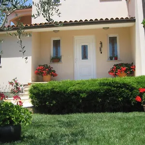 apartments-irena-fazana.in-istria.net/
