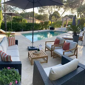 villa-a-letage-avec-piscine-proche-bord-de-mer.fr-provencehotel.com/